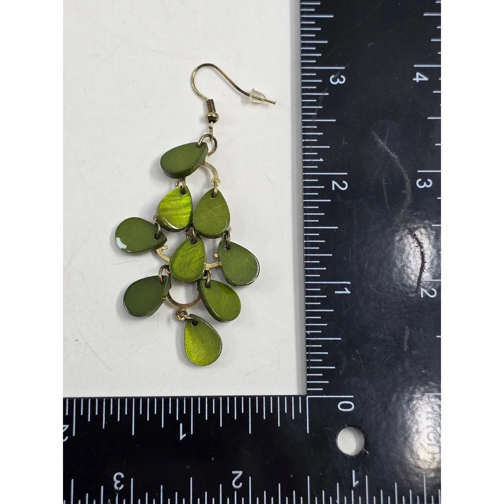 Green Gold Tone Triangle Pendant Necklace and Tiered Teardrop Earring Set